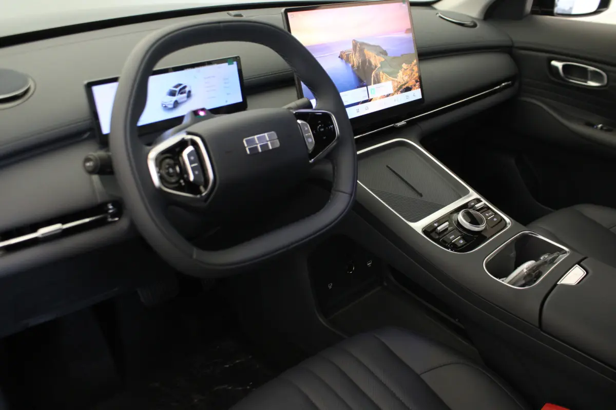 1.5 Pro |Plug in Hybrid|83km Elektrisch|