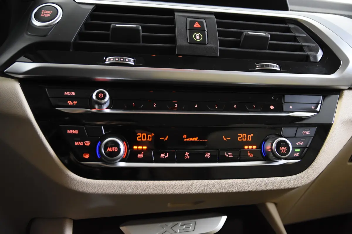 xDrive30e *1ste Eigenaar*Leer*Stoelverwarming*PDC*