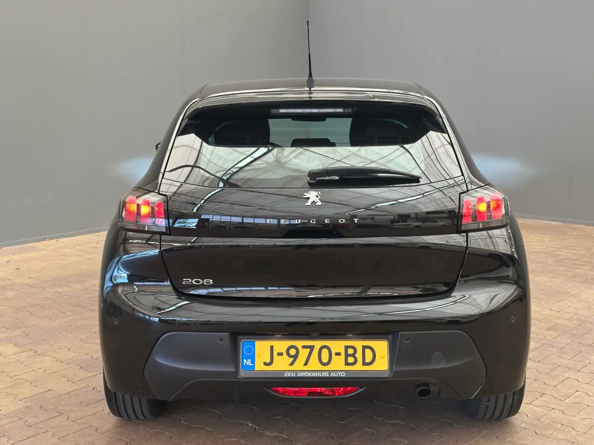 1.2 PureTech Active | Achteruitrijcamera | Airco (automatisch) | Apple Carplay/Android Auto|telefoonintegratie premium