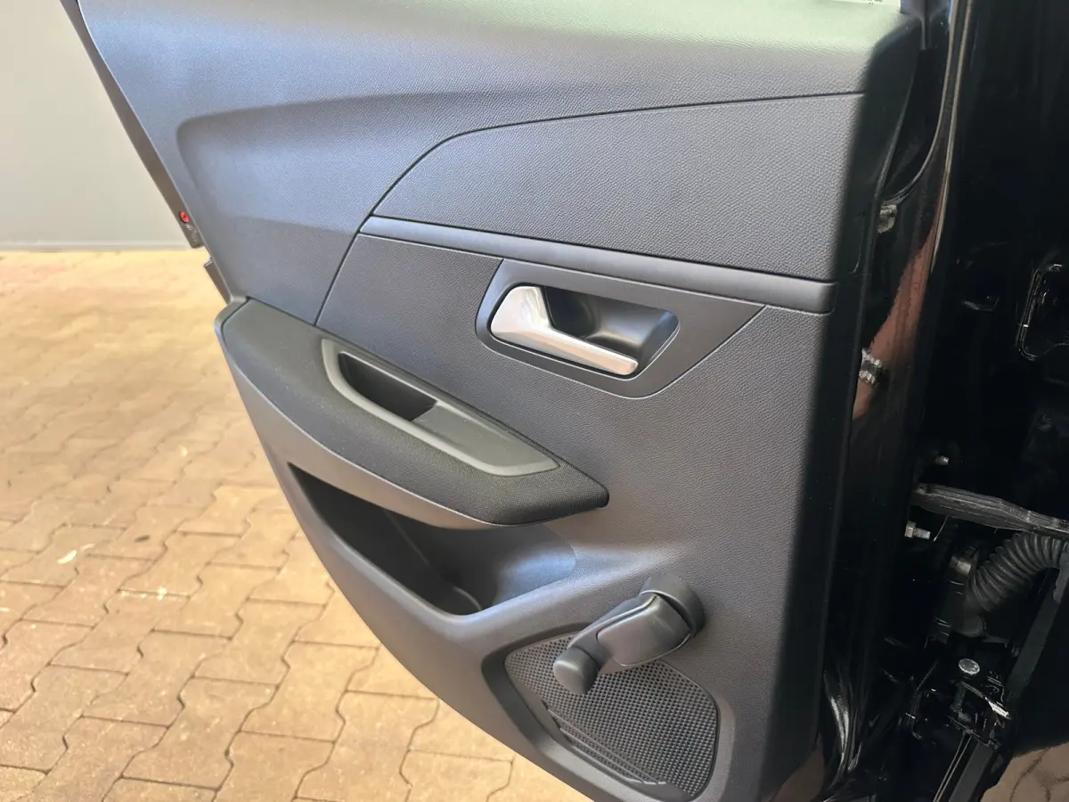 1.2 PureTech Active | Achteruitrijcamera | Airco (automatisch) | Apple Carplay/Android Auto|telefoonintegratie premium