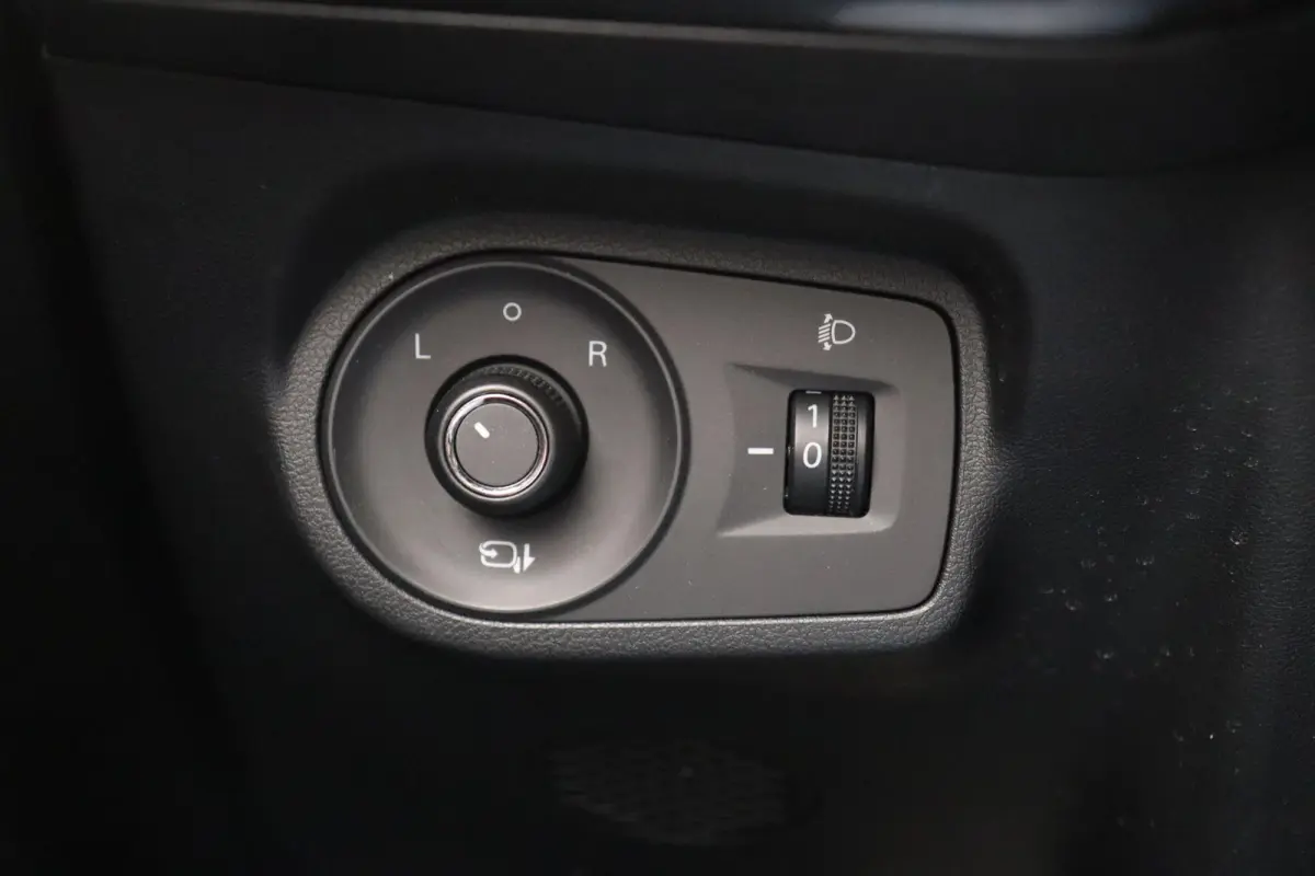 1.5 Luxury | Apple Carplay & Android Auto | Rondomzicht Camera | Stoel en Stuurwielverwarming |