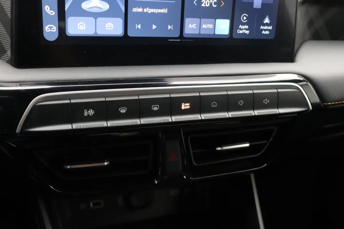 1.5 Luxury | Apple Carplay & Android Auto | Rondomzicht Camera | Stoel en Stuurwielverwarming |