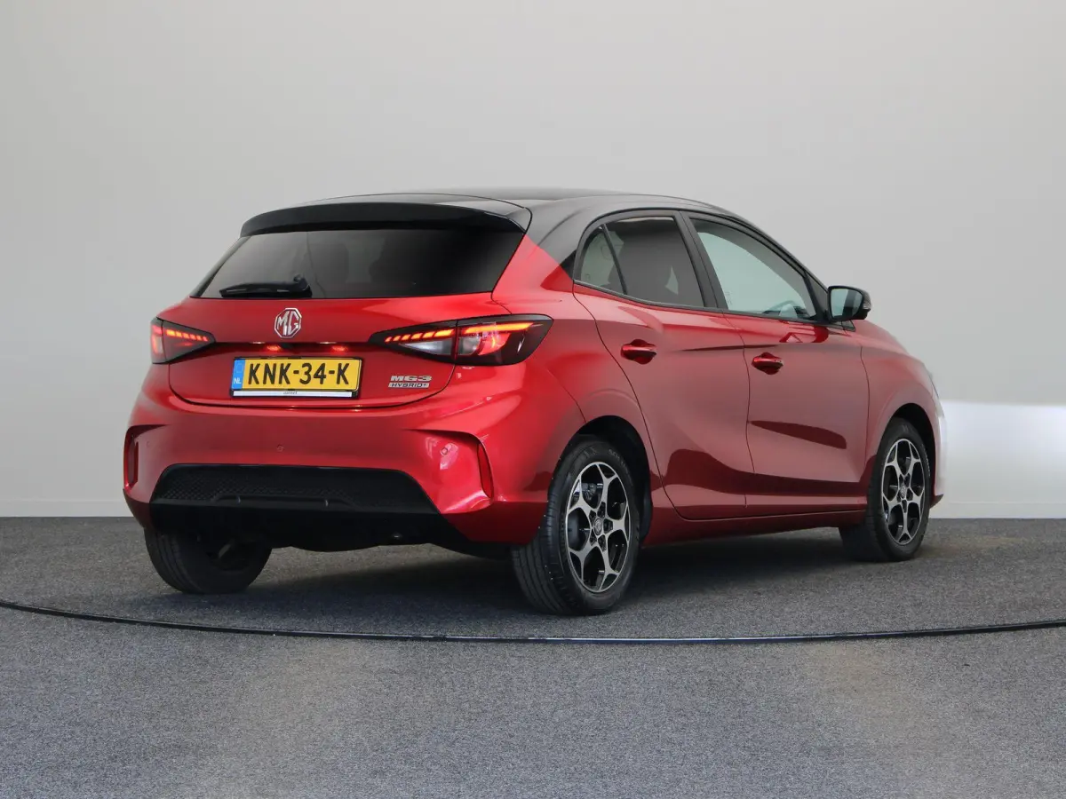 1.5 Luxury | Apple Carplay & Android Auto | Rondomzicht Camera | Stoel en Stuurwielverwarming |