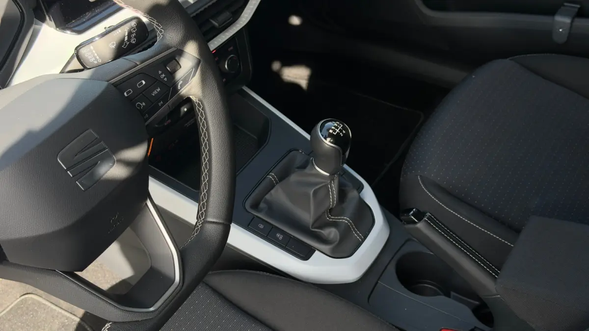 1.0 TSI 95pk Style | Cruise Control | Climate Control | Carplay | 16" | Parkeersensor achter |