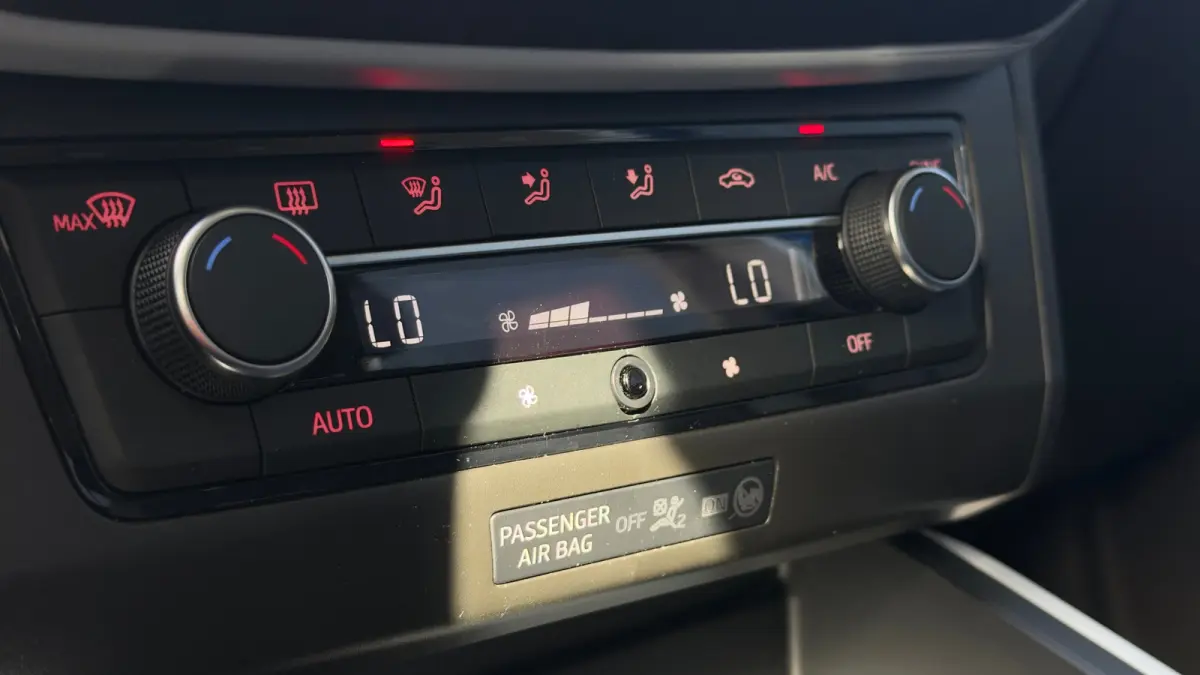 1.0 TSI 95pk Style | Cruise Control | Climate Control | Carplay | 16" | Parkeersensor achter |