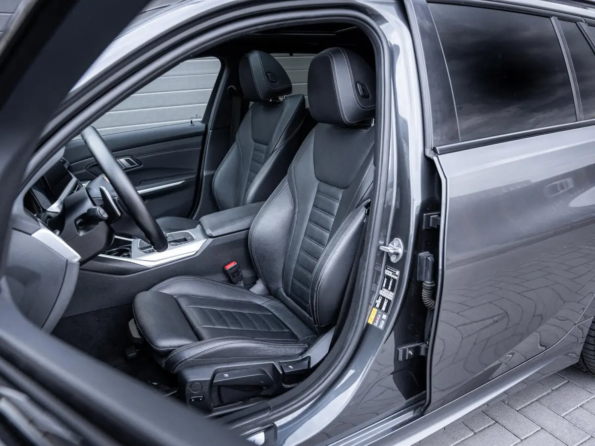 320e High Executive M-Sport l Pano l ACC | Trekhaak l 360cam l ACC