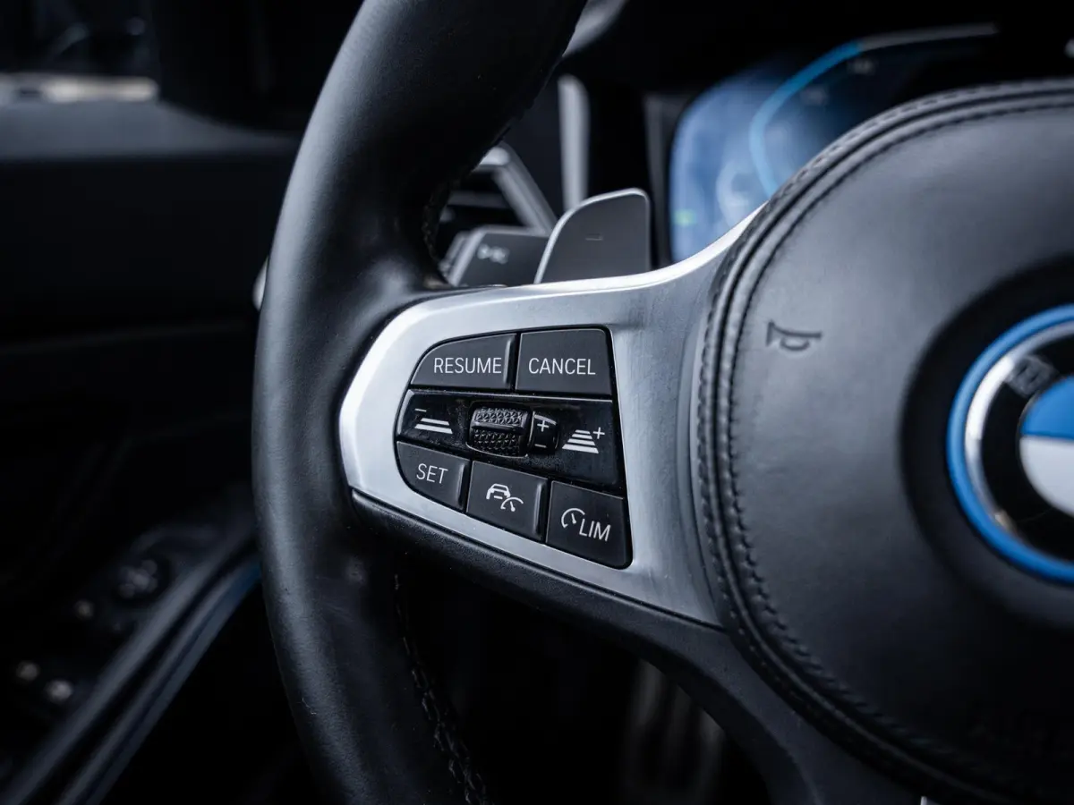 320e High Executive M-Sport l Pano l ACC | Trekhaak l 360cam l ACC