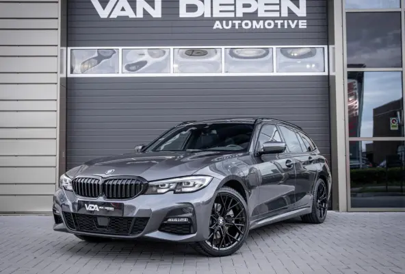 320e High Executive M-Sport l Pano l ACC | Trekhaak l 360cam l ACC
