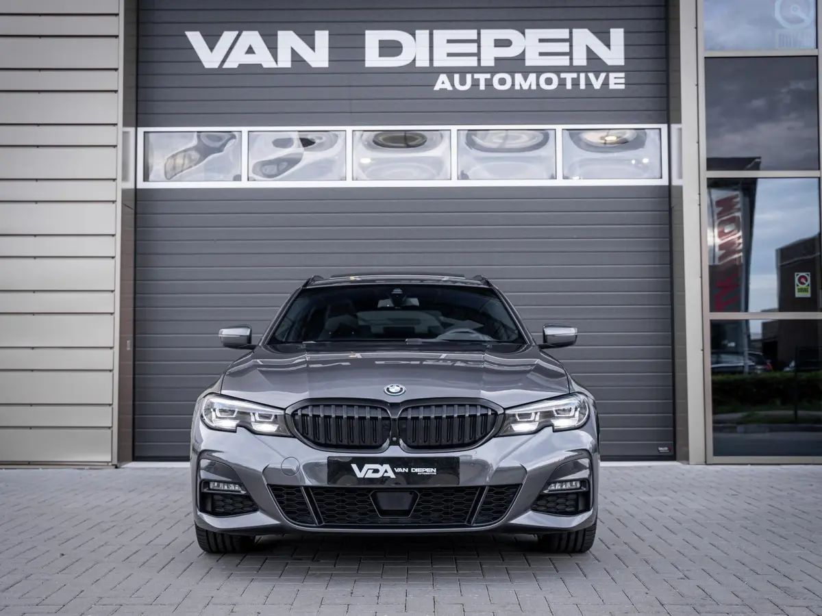 320e High Executive M-Sport l Pano l ACC | Trekhaak l 360cam l ACC