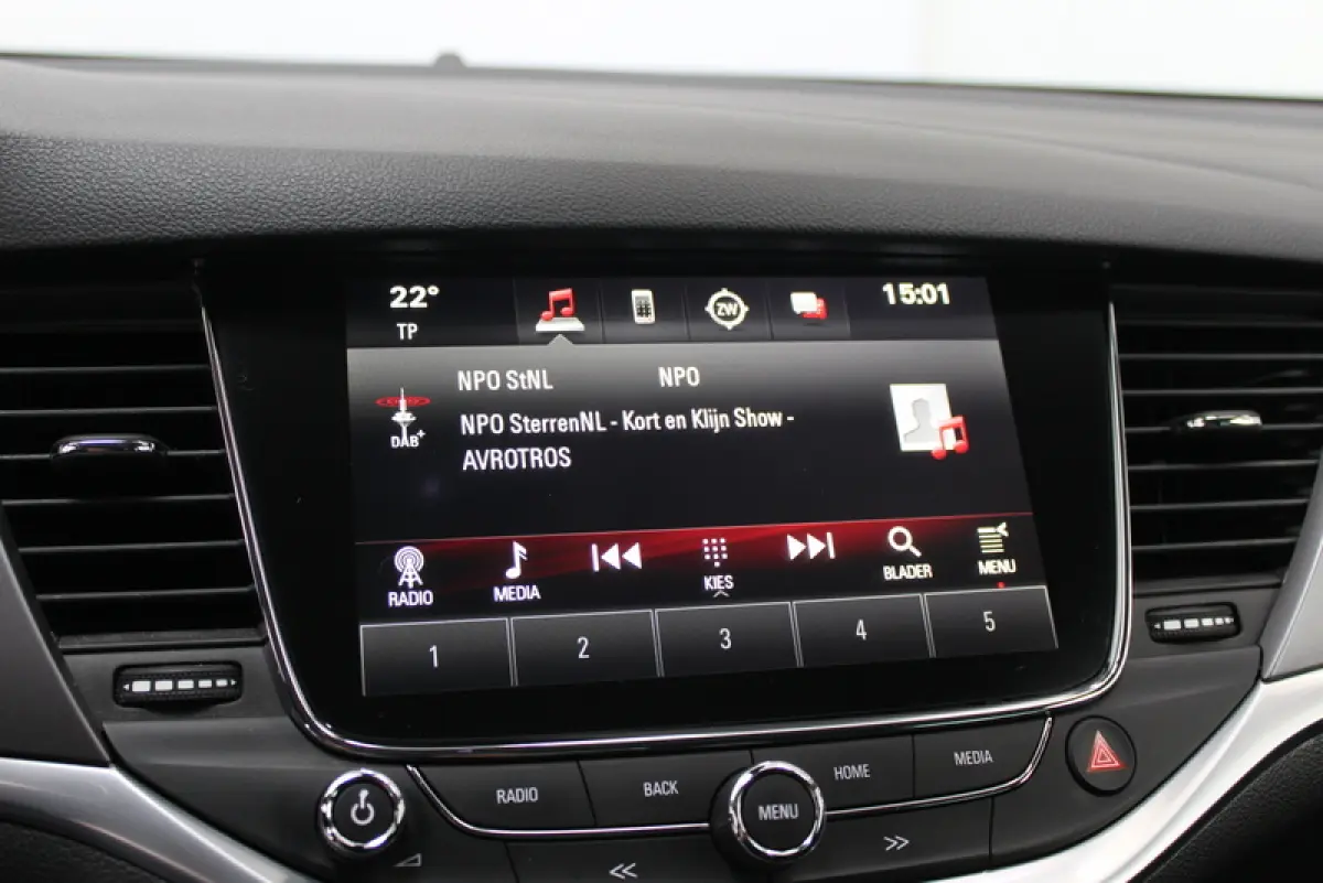 1.0 Business+ 105PK, RIJKLAAR | CAMERA | AFNEEMBARE TREKHAAK | AIRCO | CARPLAY