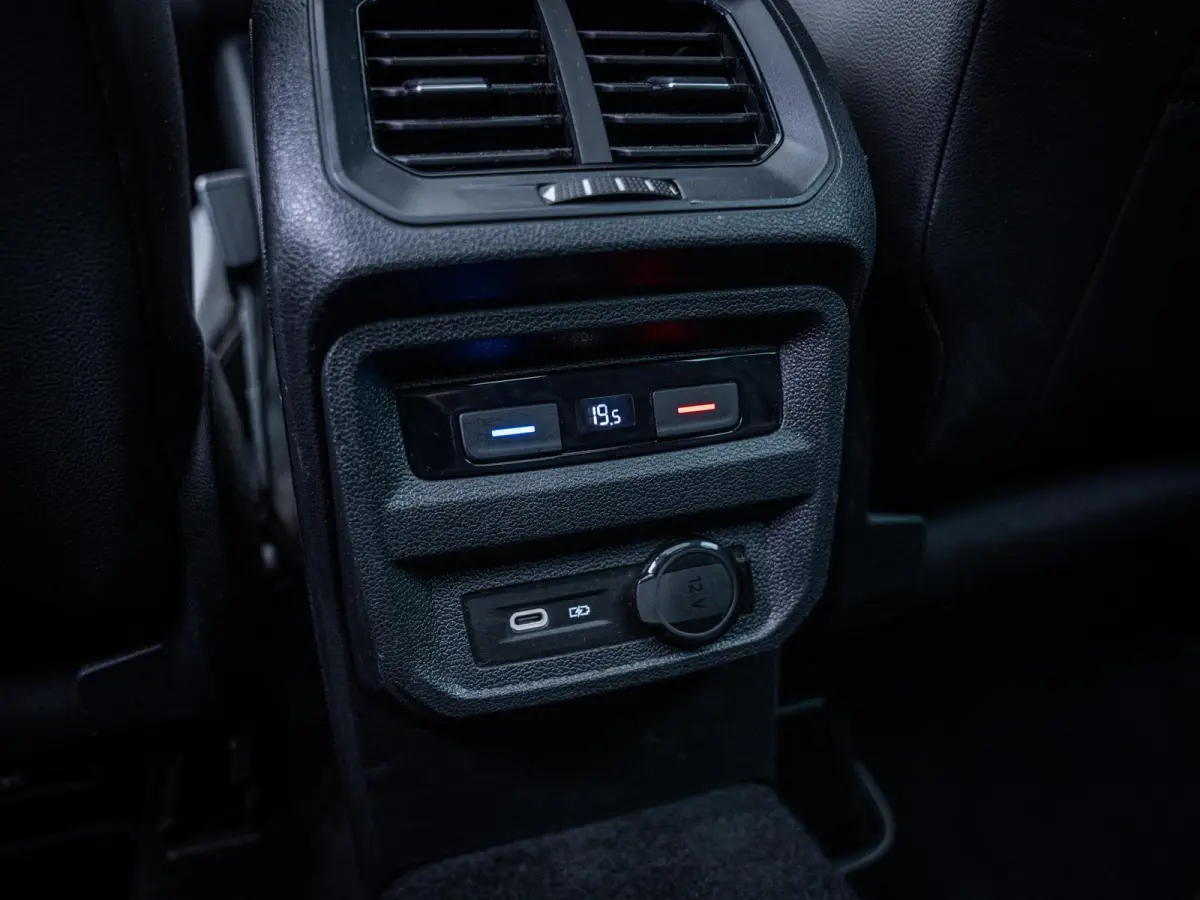 1.5 TSI 3x R-Line - IQ-L l Pano l Trekhaak l 360cam l Keyless