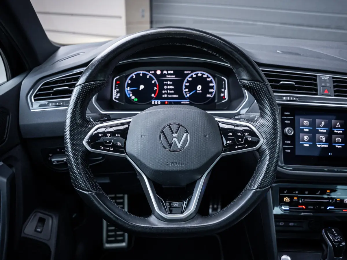 1.5 TSI 3x R-Line - IQ-L l Pano l Trekhaak l 360cam l Keyless