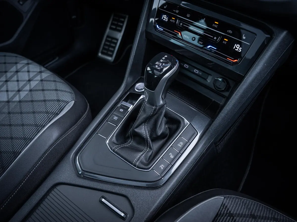 1.5 TSI 3x R-Line - IQ-L l Pano l Trekhaak l 360cam l Keyless