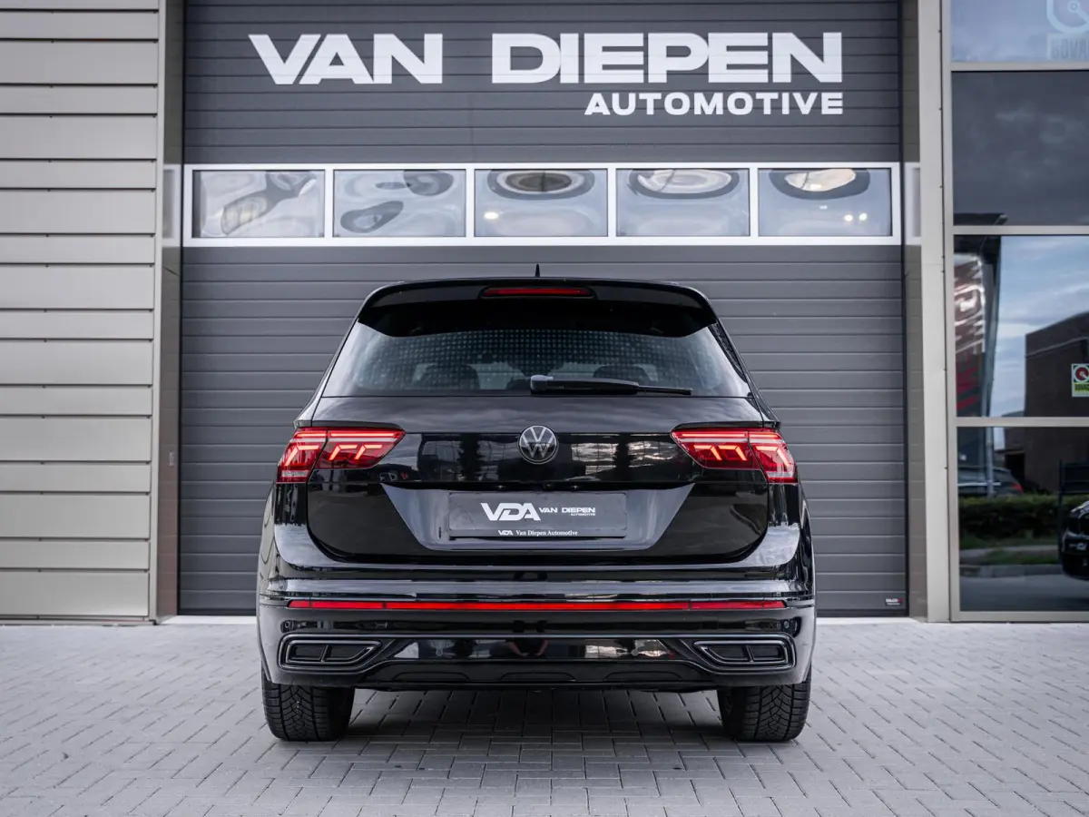 1.5 TSI 3x R-Line - IQ-L l Pano l Trekhaak l 360cam l Keyless