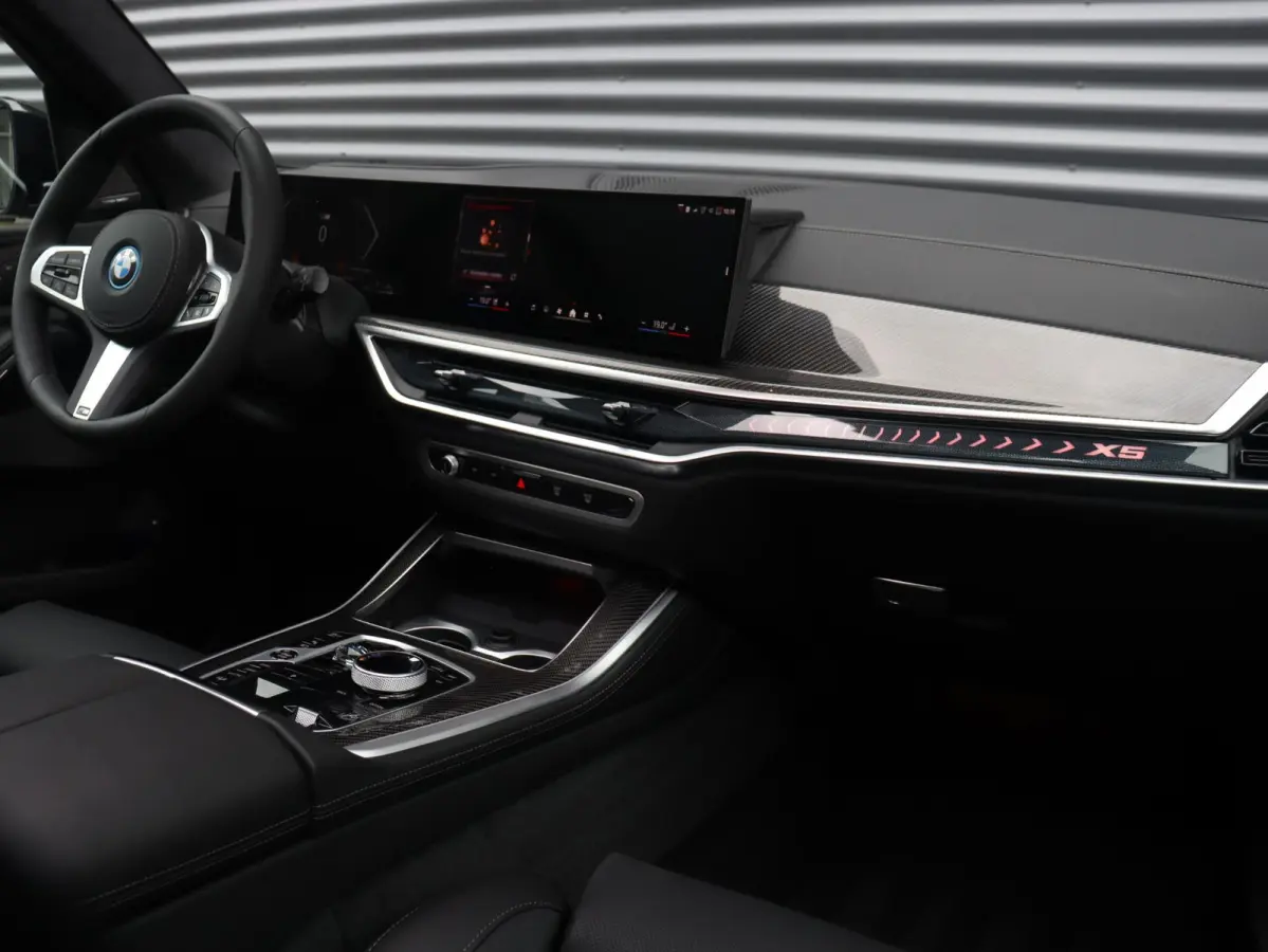 xDrive50e High Executive | M Sportpakket Pro | Comfort-plus Pakket | Innovation Pack | Travel Pack | Comfort Pack | Exclusive Pack | Trekhaak | Bowers & Wilkins