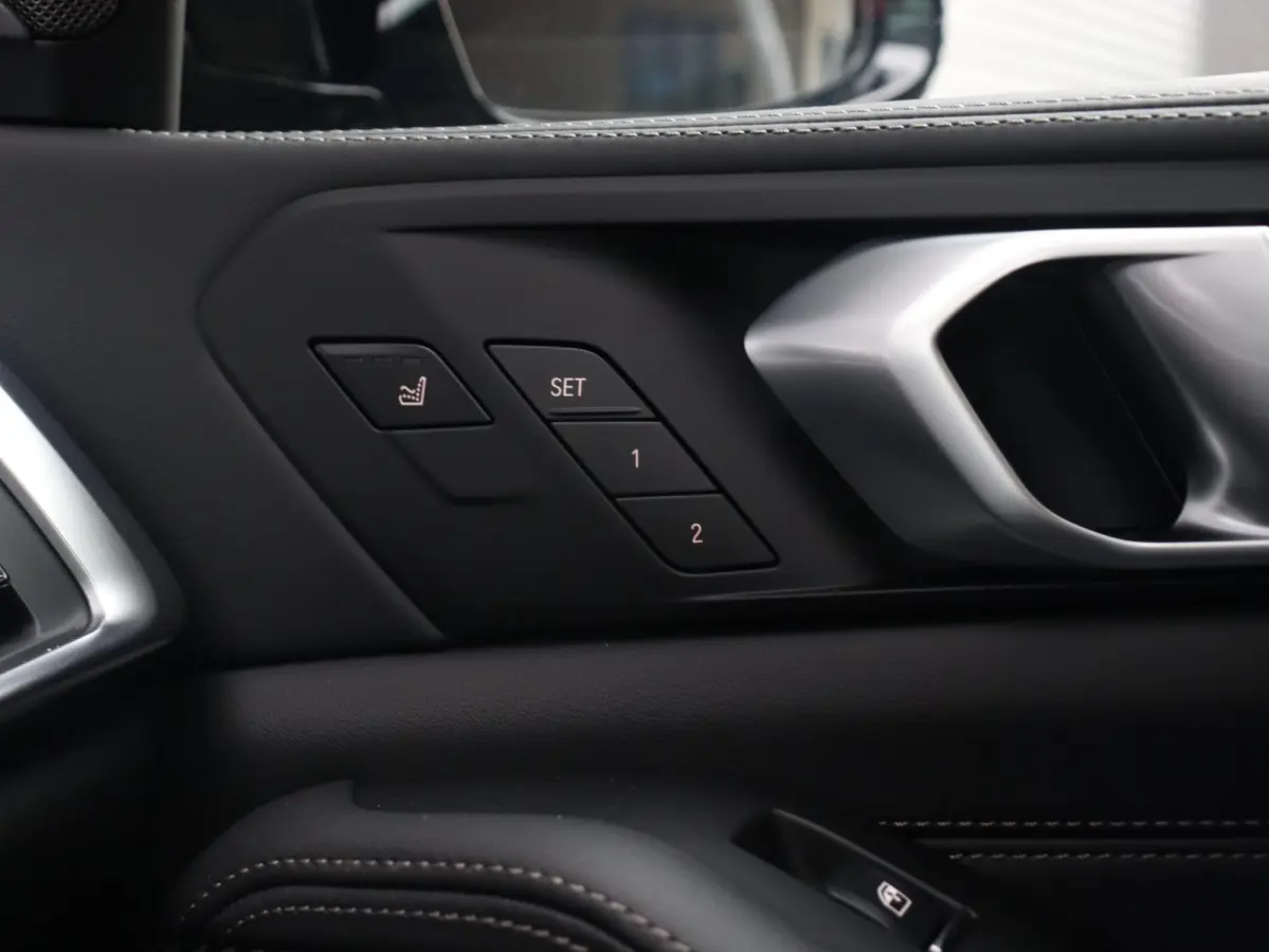 xDrive50e High Executive | M Sportpakket Pro | Comfort-plus Pakket | Innovation Pack | Travel Pack | Comfort Pack | Exclusive Pack | Trekhaak | Bowers & Wilkins