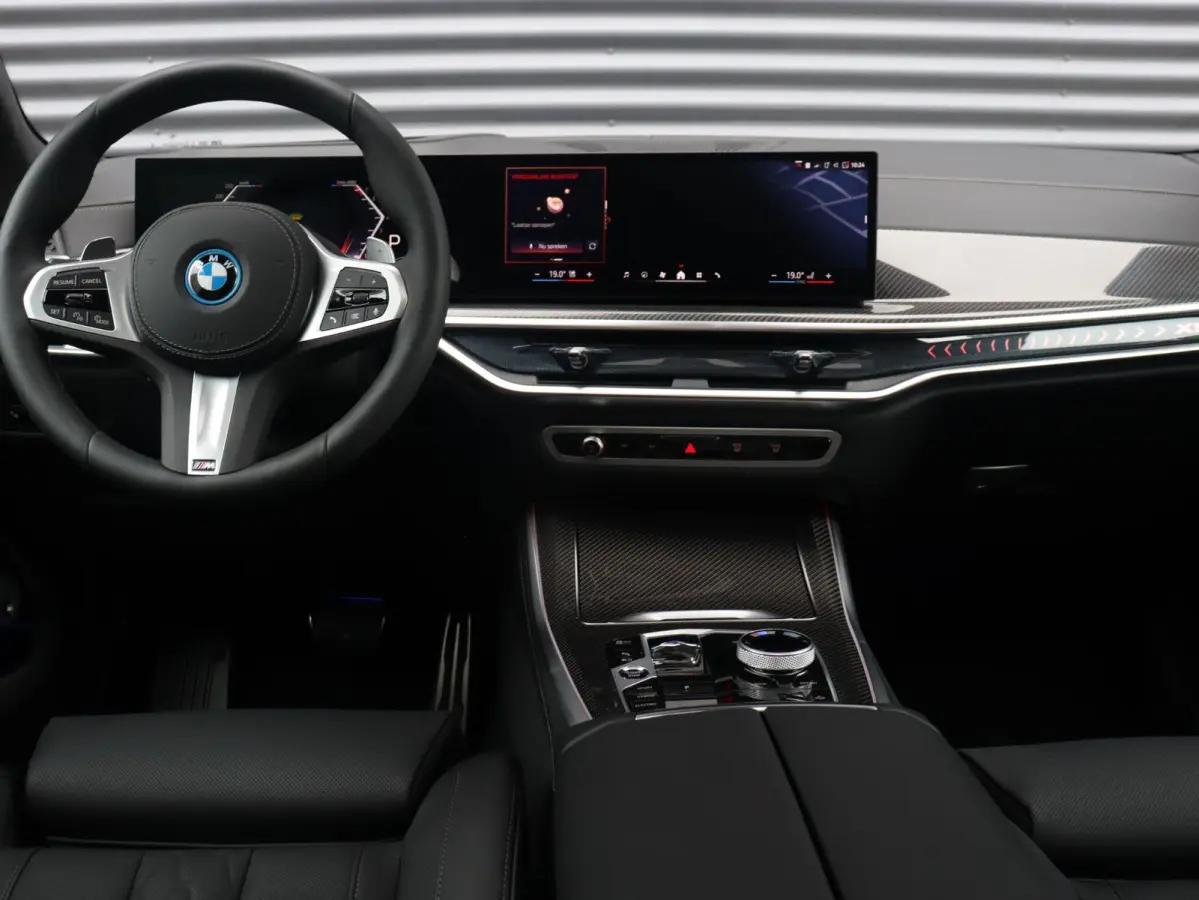 xDrive50e High Executive | M Sportpakket Pro | Comfort-plus Pakket | Innovation Pack | Travel Pack | Comfort Pack | Exclusive Pack | Trekhaak | Bowers & Wilkins