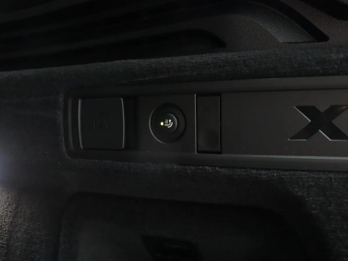 xDrive50e High Executive | M Sportpakket Pro | Comfort-plus Pakket | Innovation Pack | Travel Pack | Comfort Pack | Exclusive Pack | Trekhaak | Bowers & Wilkins
