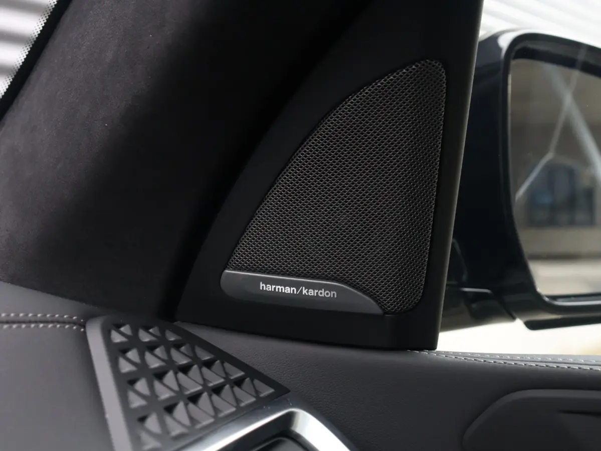 xDrive50e High Executive | M Sportpakket Pro | Comfort-plus Pakket | Innovation Pack | Travel Pack | Comfort Pack | Exclusive Pack | Trekhaak | Bowers & Wilkins