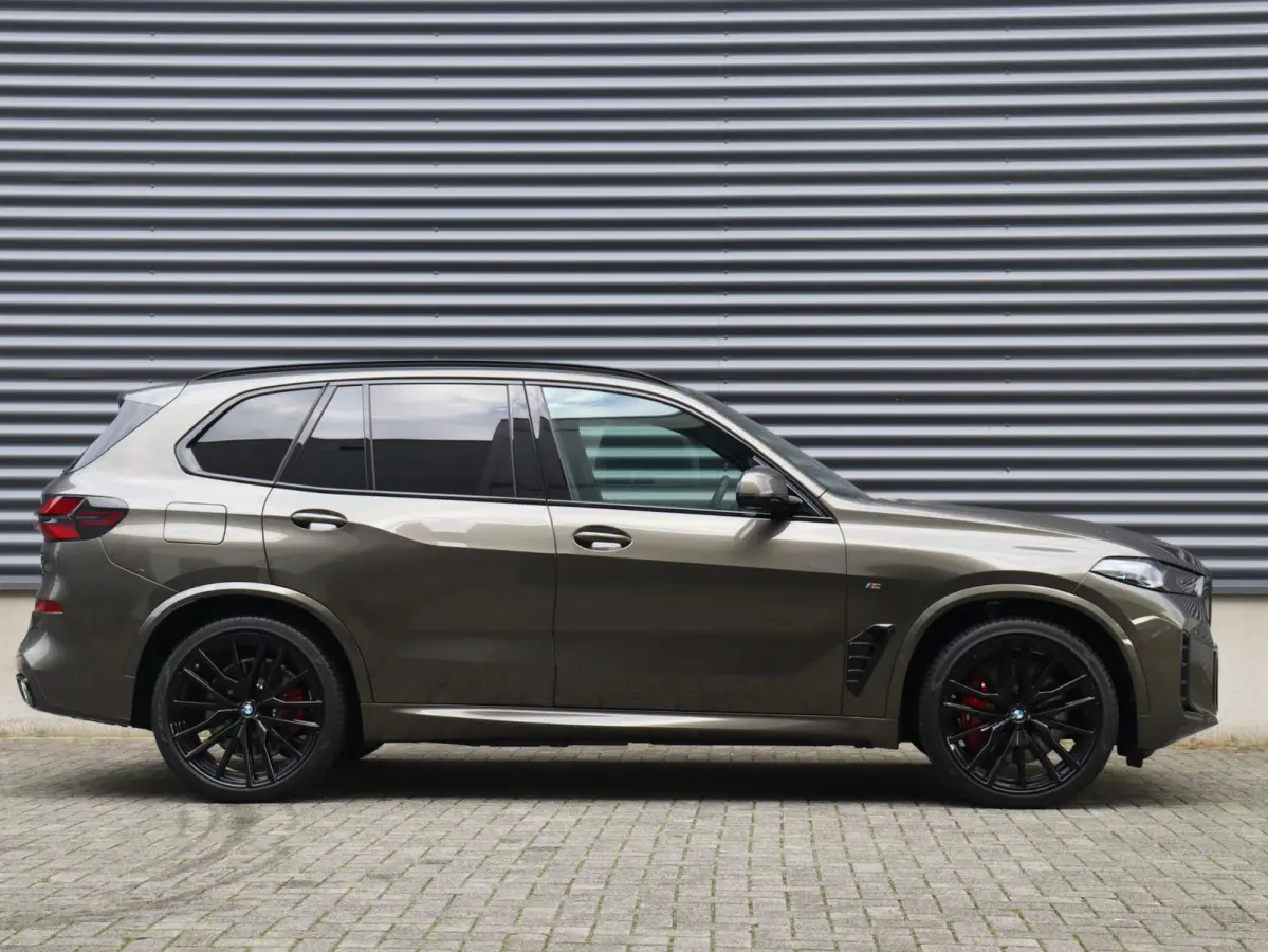 xDrive50e High Executive | M Sportpakket Pro | Comfort-plus Pakket | Innovation Pack | Travel Pack | Comfort Pack | Exclusive Pack | Trekhaak | Bowers & Wilkins