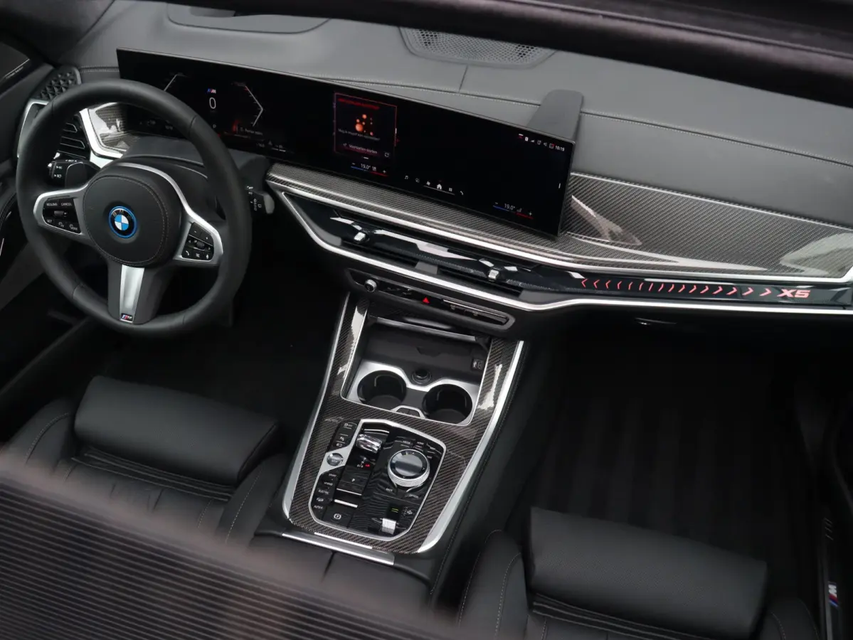 xDrive50e High Executive | M Sportpakket Pro | Comfort-plus Pakket | Innovation Pack | Travel Pack | Comfort Pack | Exclusive Pack | Trekhaak | Bowers & Wilkins