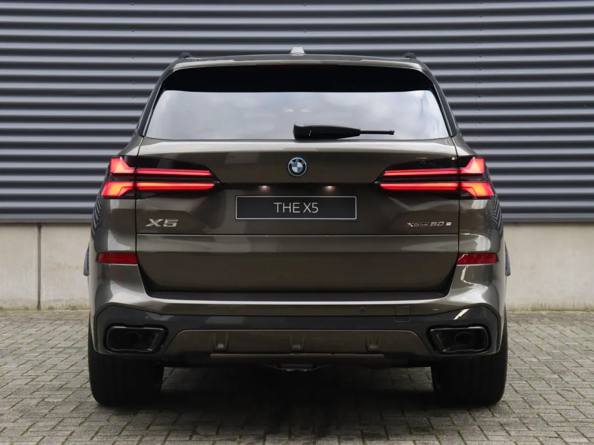 xDrive50e High Executive | M Sportpakket Pro | Comfort-plus Pakket | Innovation Pack | Travel Pack | Comfort Pack | Exclusive Pack | Trekhaak | Bowers & Wilkins