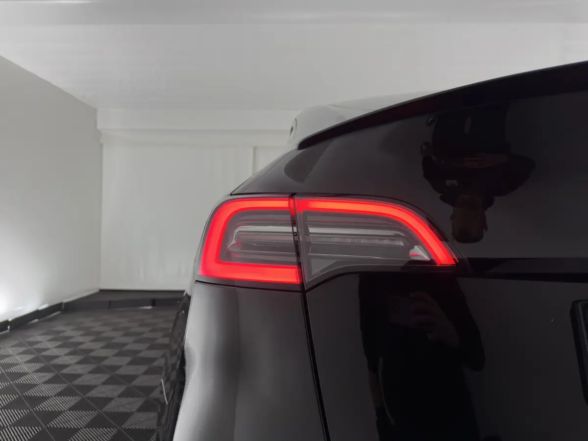 Long Range AWD 75 kWh (3-Fase-11kW) {SoH-87%} (INCL-BTW) Aut. *PANO | AUTO-PILOT | LEATHER | NAVI-FULLMAP | MATRIX-LED | KEYLESS | CAMERA | DAB+ | HEATED-COMFORTSEATS | PRIVACYGLASS | TOPVIE