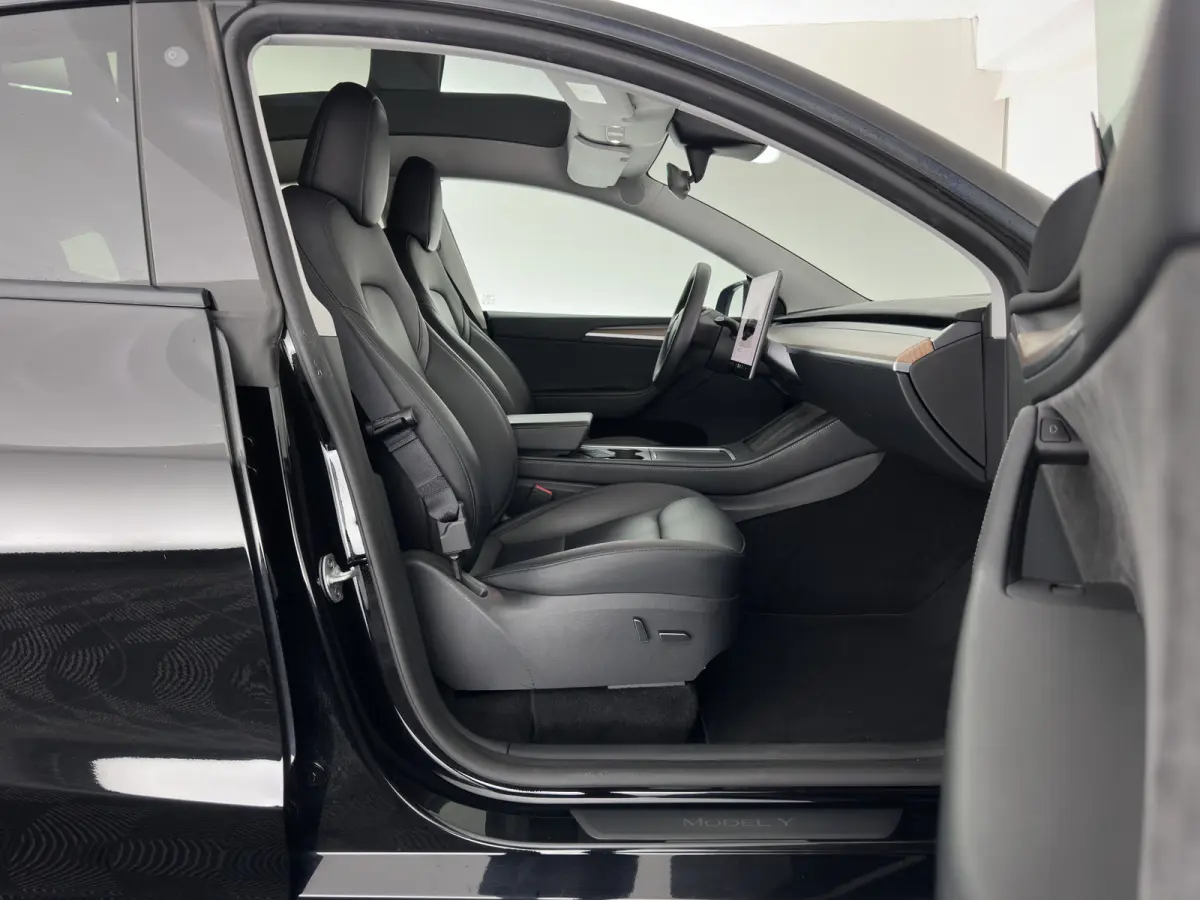 Long Range AWD 75 kWh (3-Fase-11kW) {SoH-87%} (INCL-BTW) Aut. *PANO | AUTO-PILOT | LEATHER | NAVI-FULLMAP | MATRIX-LED | KEYLESS | CAMERA | DAB+ | HEATED-COMFORTSEATS | PRIVACYGLASS | TOPVIE