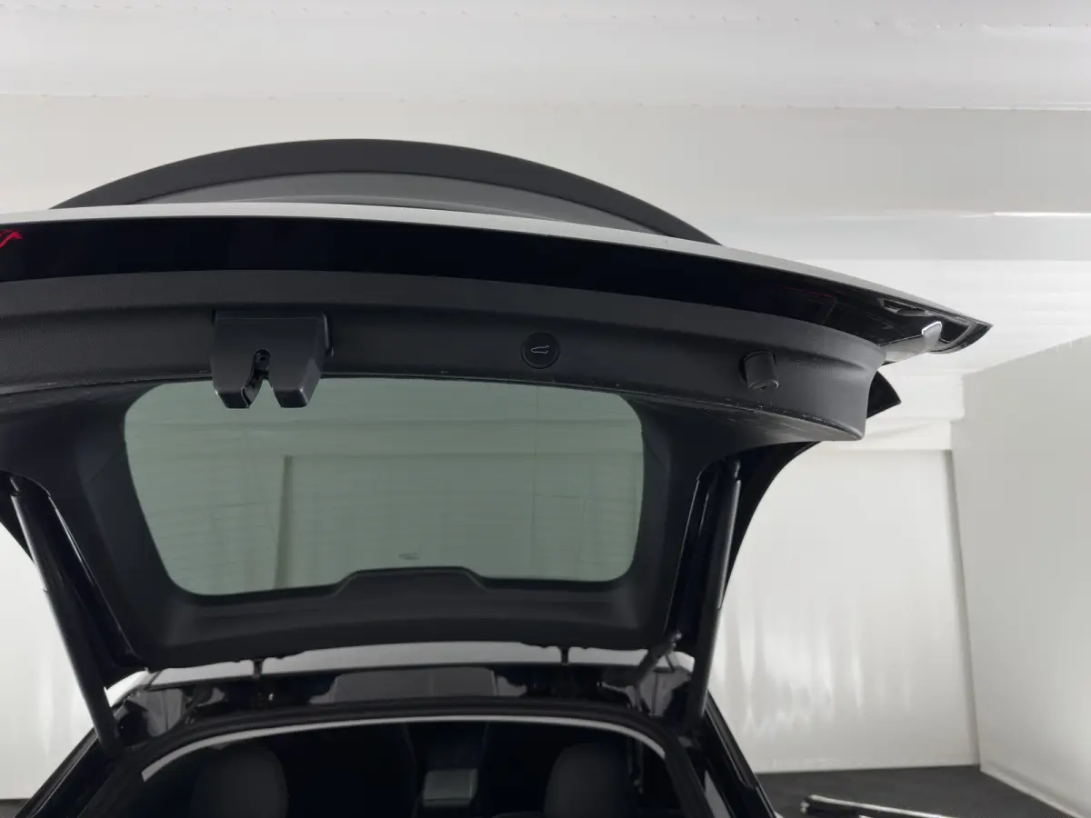 Long Range AWD 75 kWh (3-Fase-11kW) {SoH-87%} (INCL-BTW) Aut. *PANO | AUTO-PILOT | LEATHER | NAVI-FULLMAP | MATRIX-LED | KEYLESS | CAMERA | DAB+ | HEATED-COMFORTSEATS | PRIVACYGLASS | TOPVIE