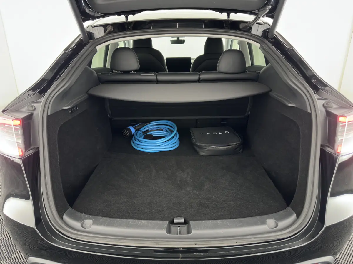 Long Range AWD 75 kWh (3-Fase-11kW) {SoH-87%} (INCL-BTW) Aut. *PANO | AUTO-PILOT | LEATHER | NAVI-FULLMAP | MATRIX-LED | KEYLESS | CAMERA | DAB+ | HEATED-COMFORTSEATS | PRIVACYGLASS | TOPVIE