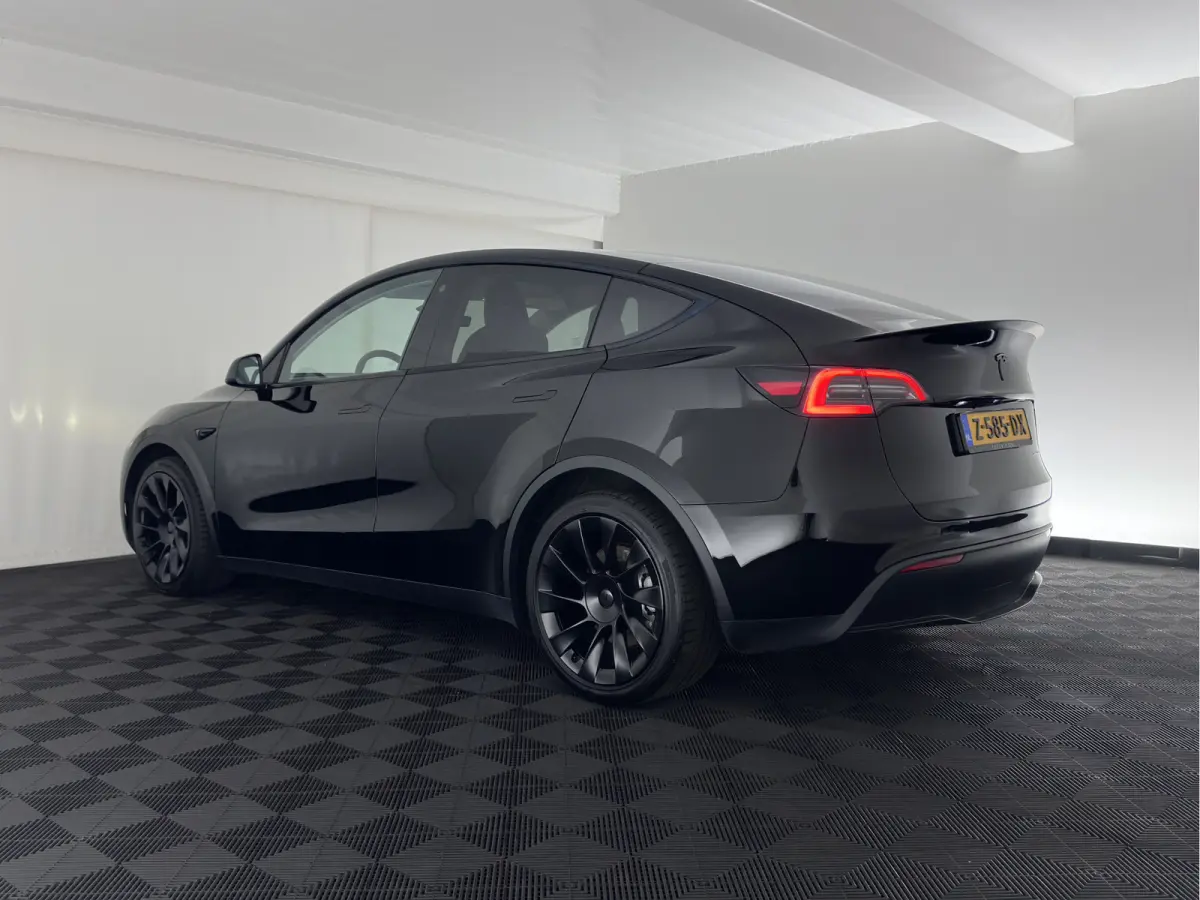 Long Range AWD 75 kWh (3-Fase-11kW) {SoH-87%} (INCL-BTW) Aut. *PANO | AUTO-PILOT | LEATHER | NAVI-FULLMAP | MATRIX-LED | KEYLESS | CAMERA | DAB+ | HEATED-COMFORTSEATS | PRIVACYGLASS | TOPVIE