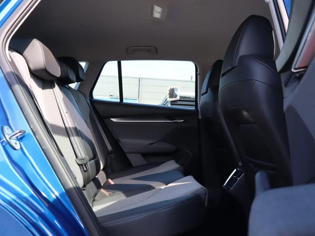 60 180pk | SoH 93% | Apple Carplay/Android Auto | Waterpomp | Voorstoelen Verwarmd | Sport Pakket | ACC