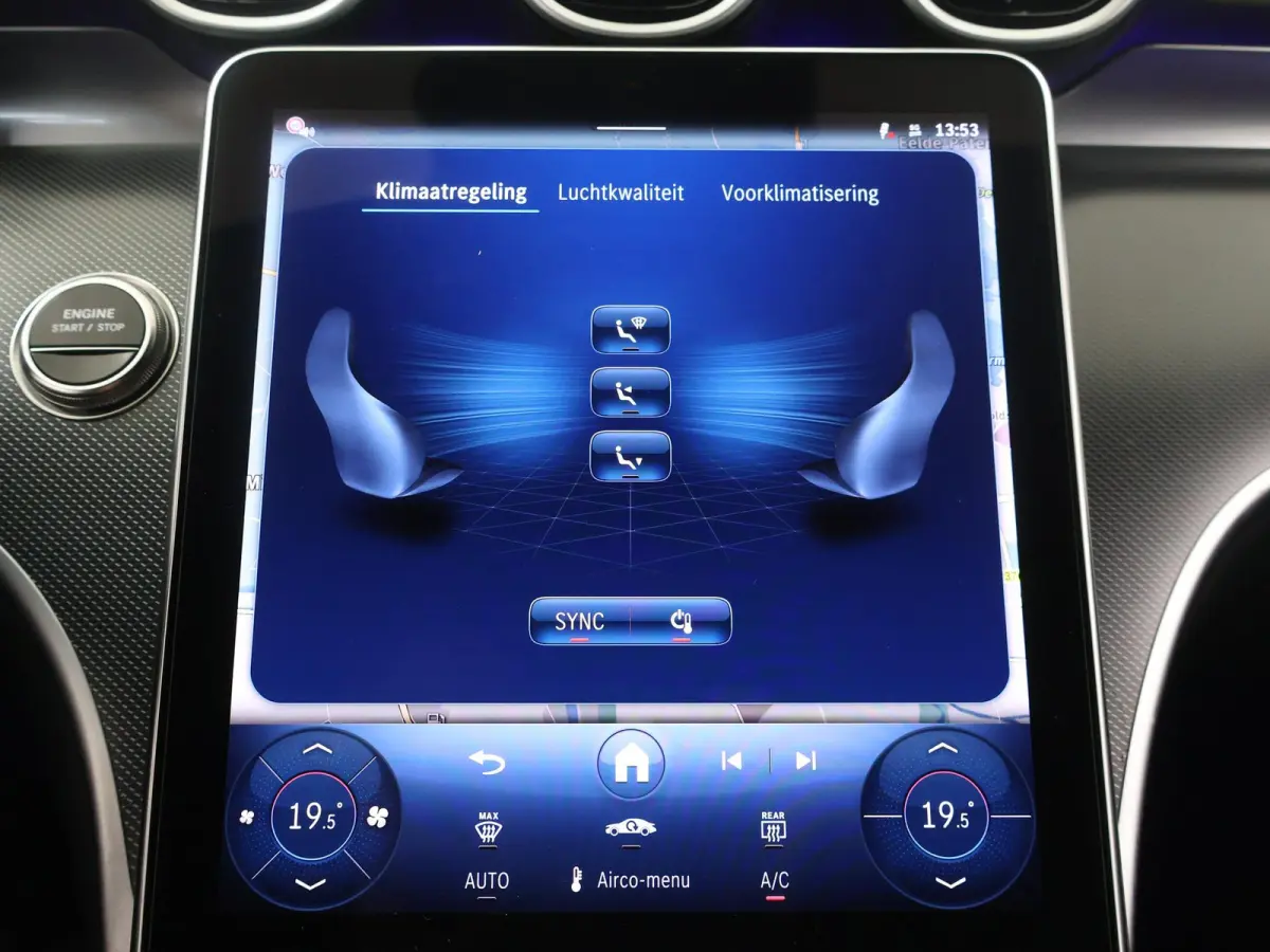 300 e Business Solution | Achteruitrijcamera |  Voorstoelen verwarmd | Apple CarPlay
