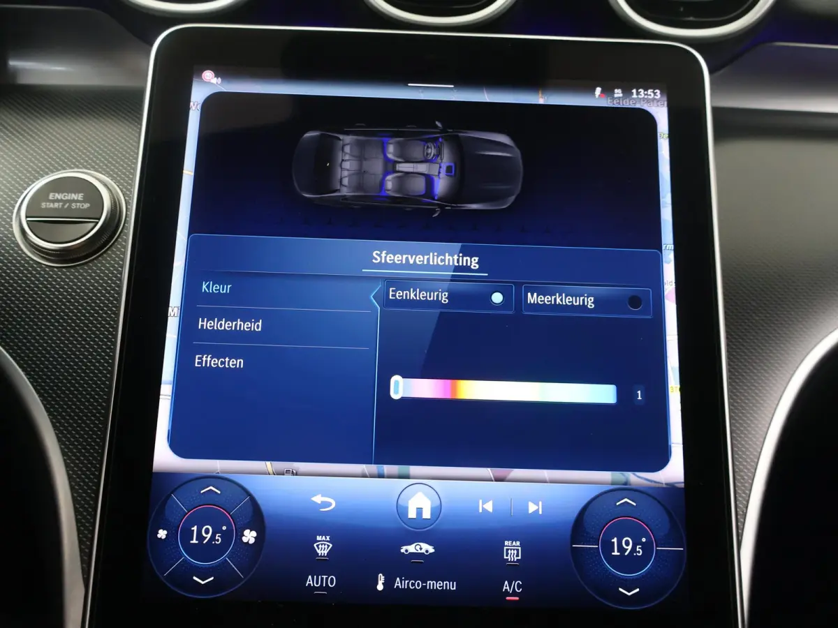 300 e Business Solution | Achteruitrijcamera |  Voorstoelen verwarmd | Apple CarPlay