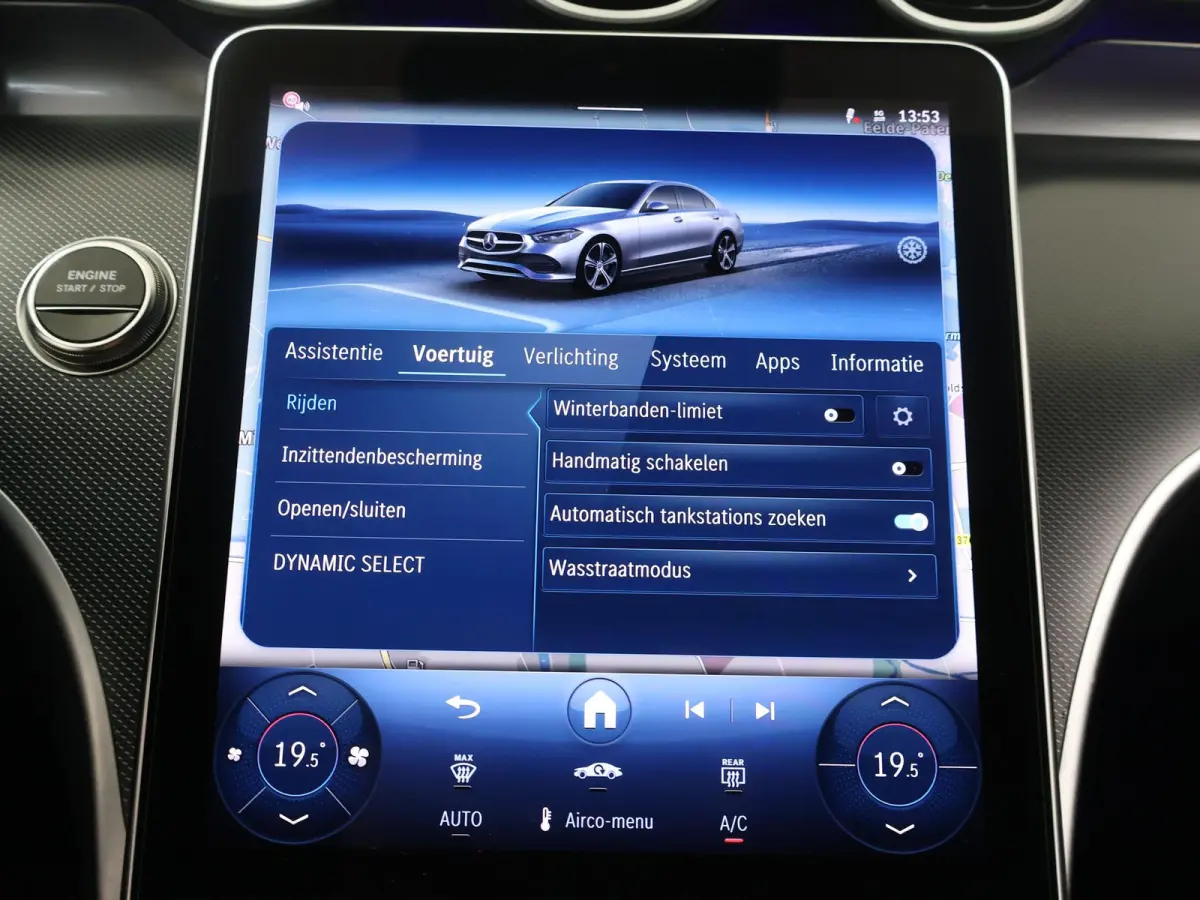 300 e Business Solution | Achteruitrijcamera |  Voorstoelen verwarmd | Apple CarPlay