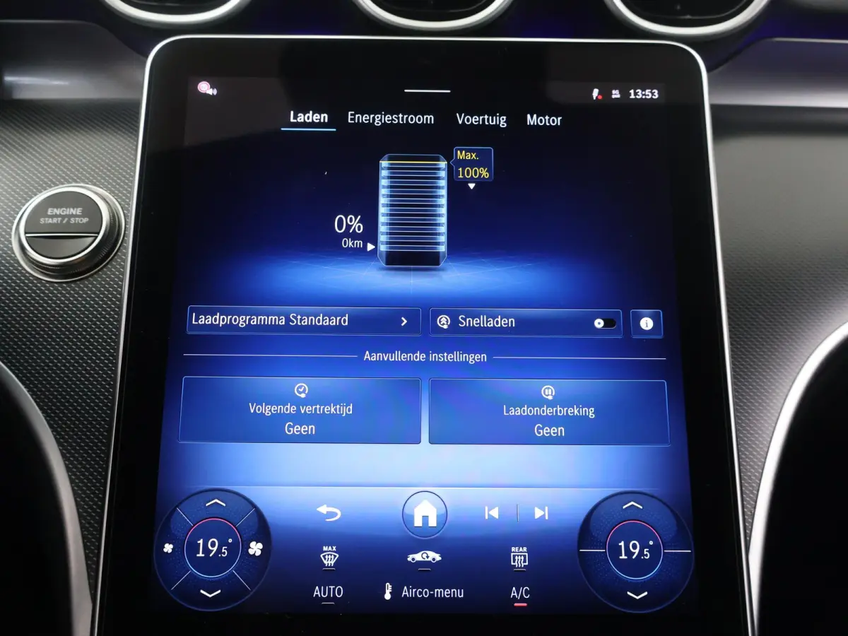 300 e Business Solution | Achteruitrijcamera |  Voorstoelen verwarmd | Apple CarPlay