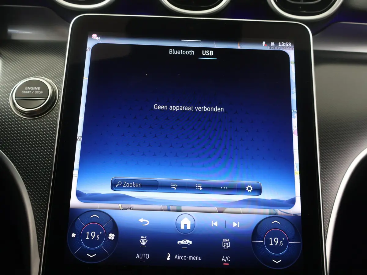 300 e Business Solution | Achteruitrijcamera |  Voorstoelen verwarmd | Apple CarPlay