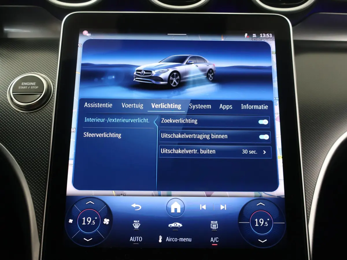 300 e Business Solution | Achteruitrijcamera |  Voorstoelen verwarmd | Apple CarPlay