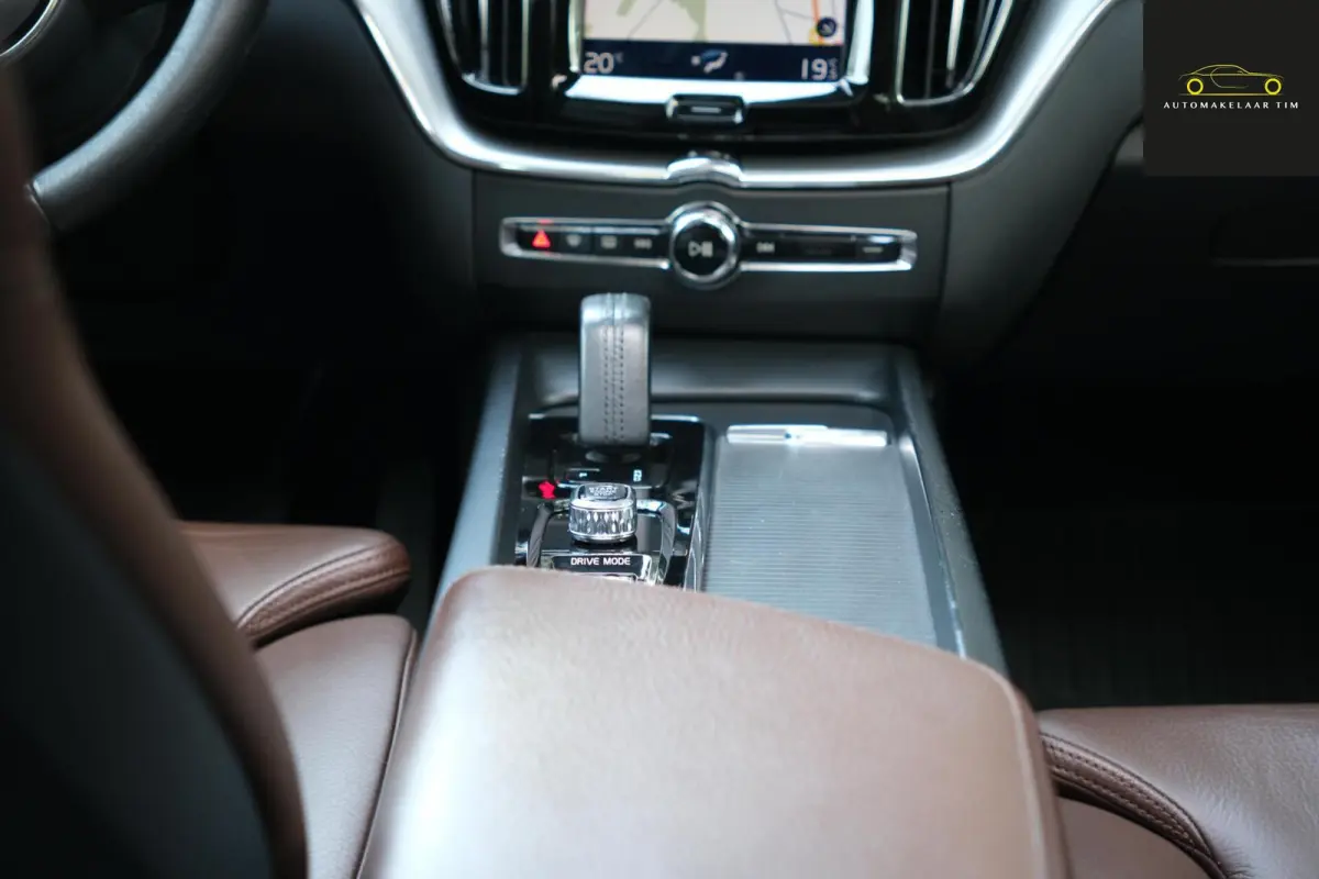 2.0 T8 Twin Engine AWD / SOH 89%