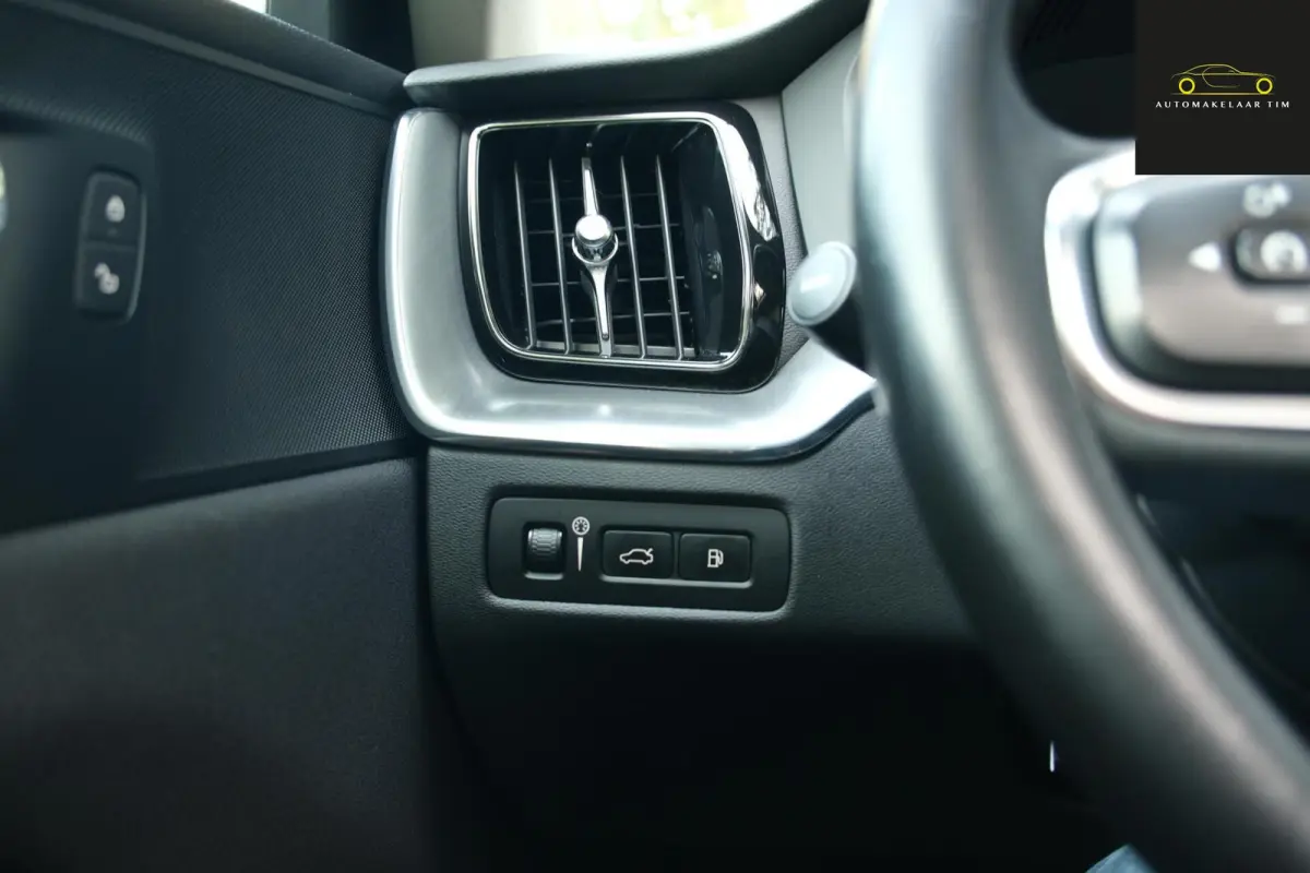 2.0 T8 Twin Engine AWD / SOH 89%