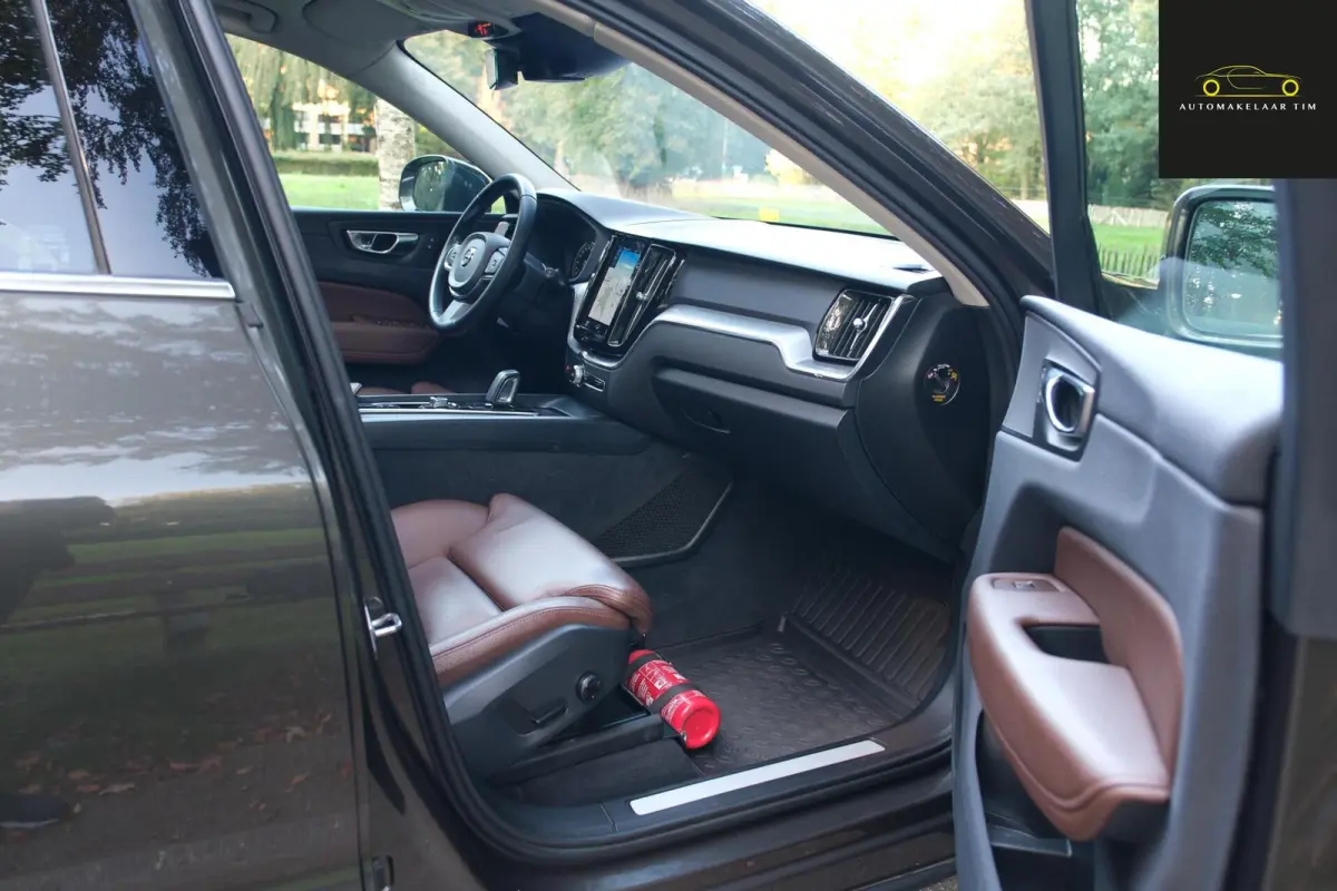 2.0 T8 Twin Engine AWD / SOH 89%