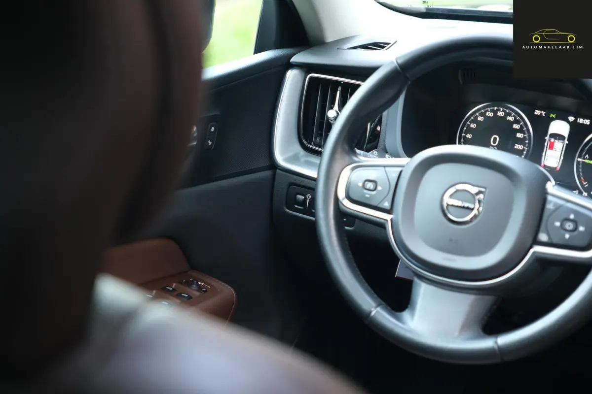 2.0 T8 Twin Engine AWD / SOH 89%