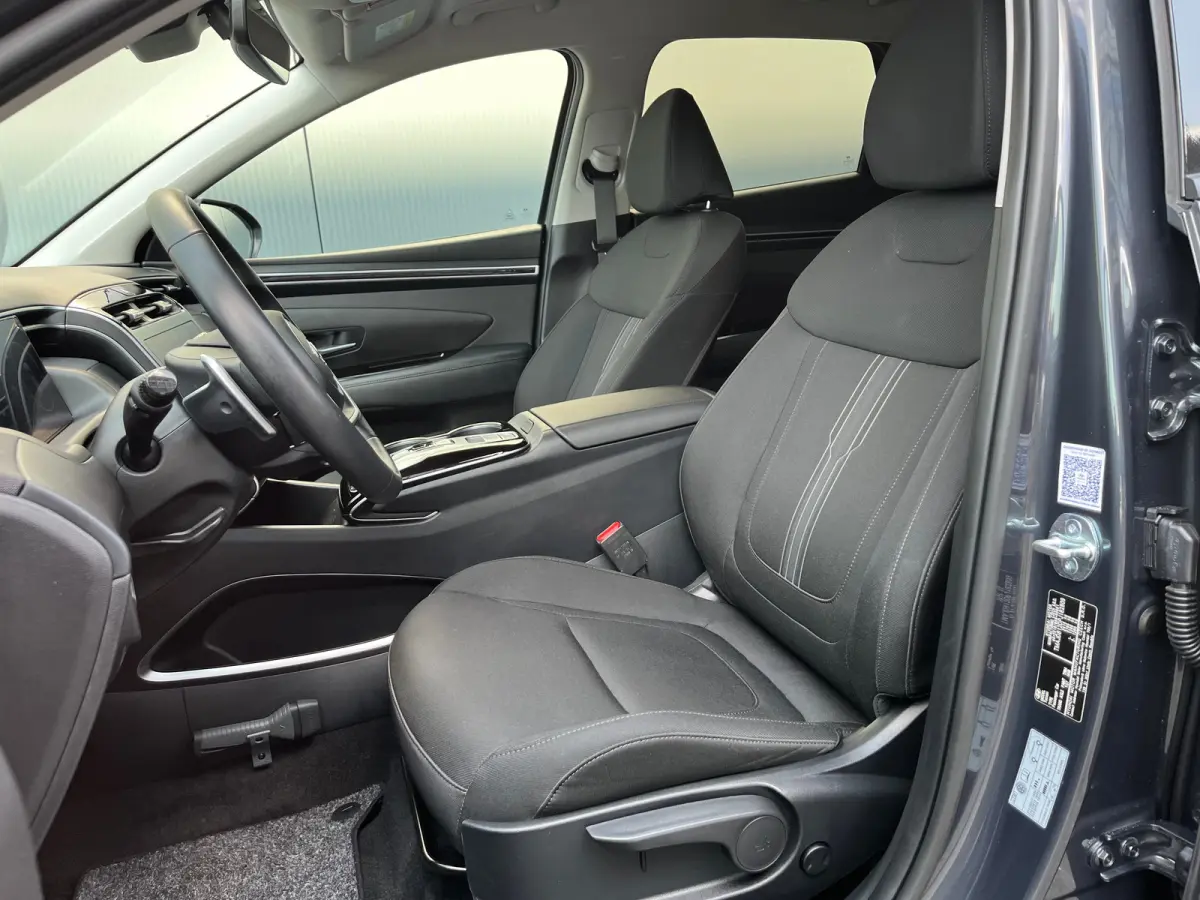 1.6 T-GDI 265pk PHEV Comfort Smart 4WD | Climate | Camera | Carplay | Keyless | Navigatie | Full - Led | Elek. Klep | Winterpakket | 19" Lichtmetaal | Krell Audio | Digitale Cockpit | Parkee