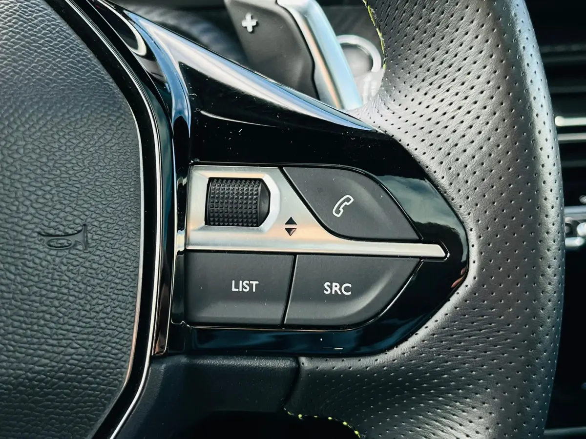 1.2 PureTech GT Pack | Achteruitrijcamera | Apple Carplay/Android Auto|telefoonintegratie premium | Elektrische ramen achter