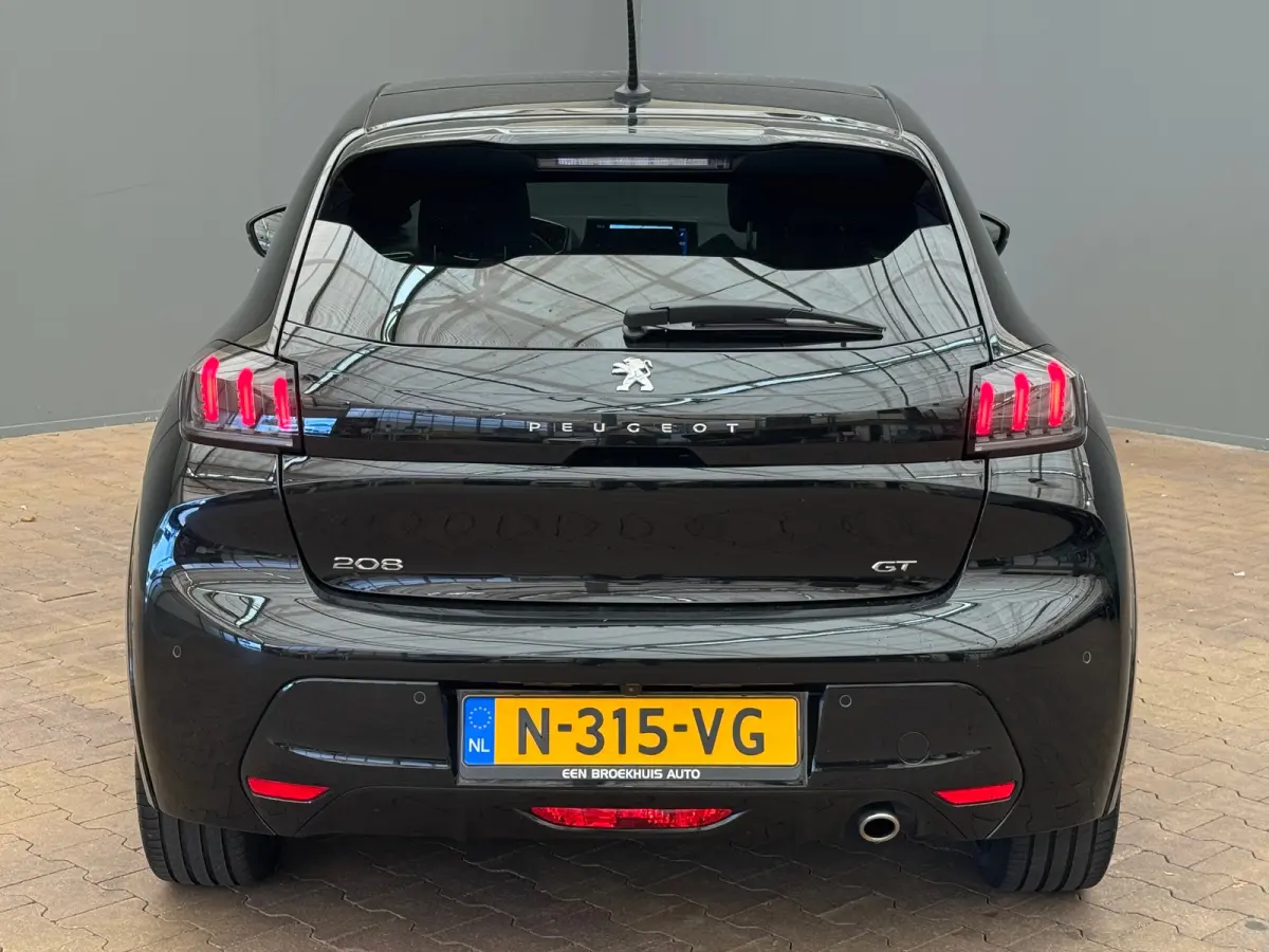 1.2 PureTech GT Pack | Achteruitrijcamera | Apple Carplay/Android Auto|telefoonintegratie premium | Elektrische ramen achter