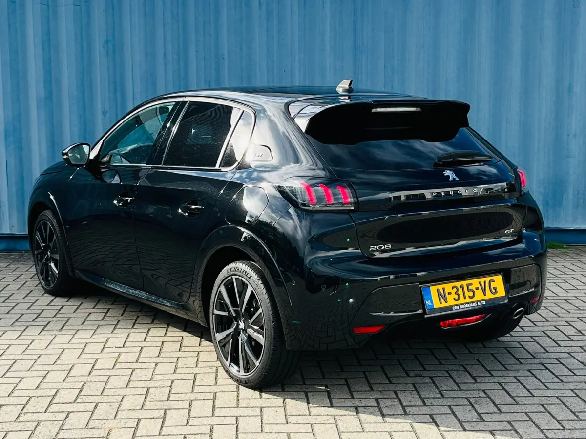 1.2 PureTech GT Pack | Achteruitrijcamera | Apple Carplay/Android Auto|telefoonintegratie premium | Elektrische ramen achter