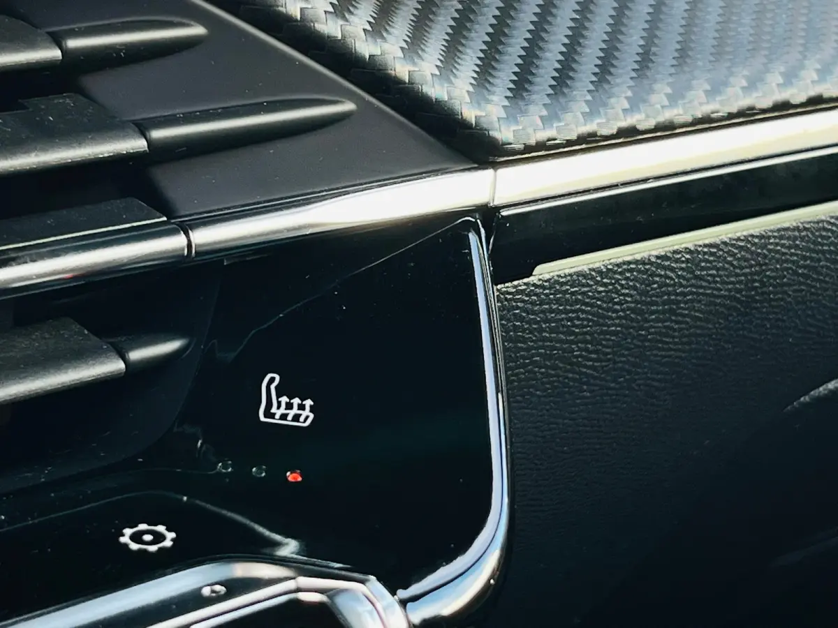 1.2 PureTech GT Pack | Achteruitrijcamera | Apple Carplay/Android Auto|telefoonintegratie premium | Elektrische ramen achter