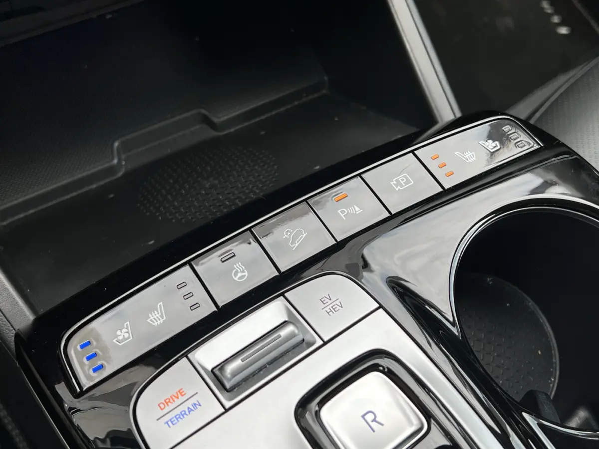 1.6 T-GDI 265pk PHEV Premium 4WD | Lederen bekleding | Carplay | Navigatie | Elektrische achterklep | Full - Led | 360 Camera | KRELL Audio | Elek. Stoelen | Winterpakket | Stoelventilatie |