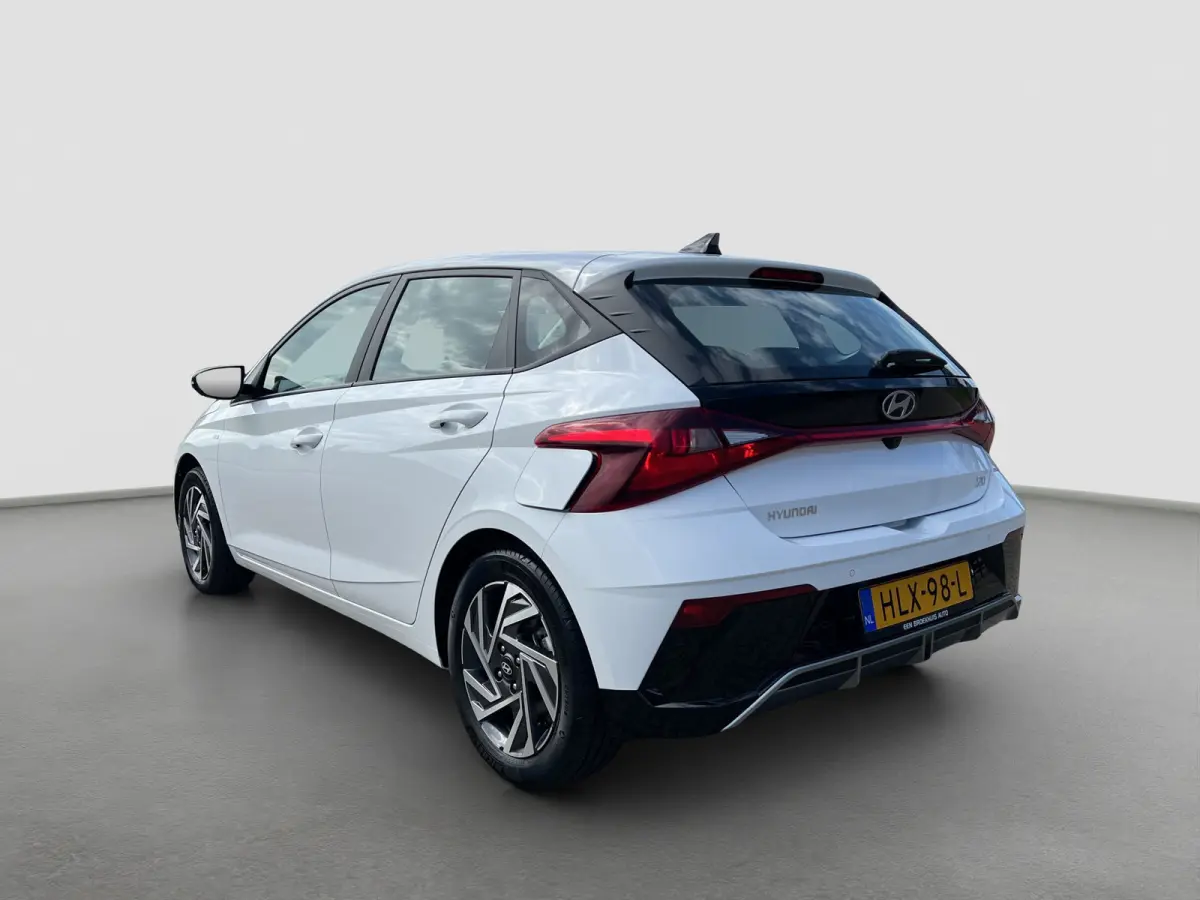 1.0 T-GDI 100pk Comfort | Airco | Camera | Carplay | Cruise control | Dodehoek detectie | Navigatie | Parkeersensoren | Digitaal cockpit | Lichtmetalen velgen