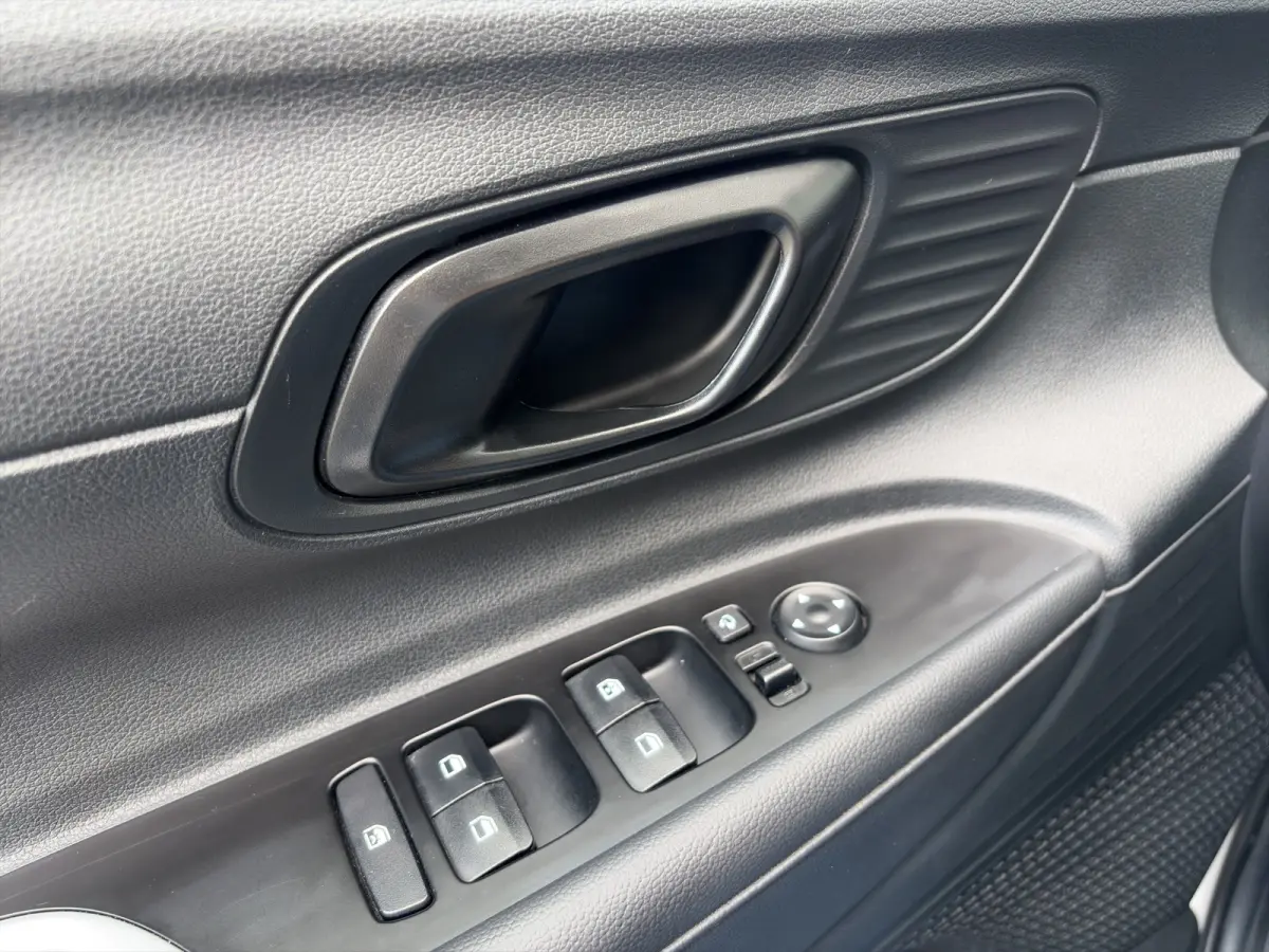 1.0 T-GDI 100pk Comfort | Camera | Carplay | Airco | 16-inch Velgen | Cruise control | Middenarmsteun | DAB | BLIS | Parkeersensoren
